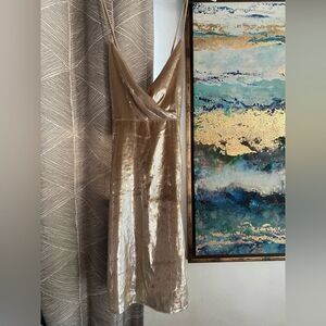 4SIENNAI Dress Womens Size Medium Gold Sleeveless NEW